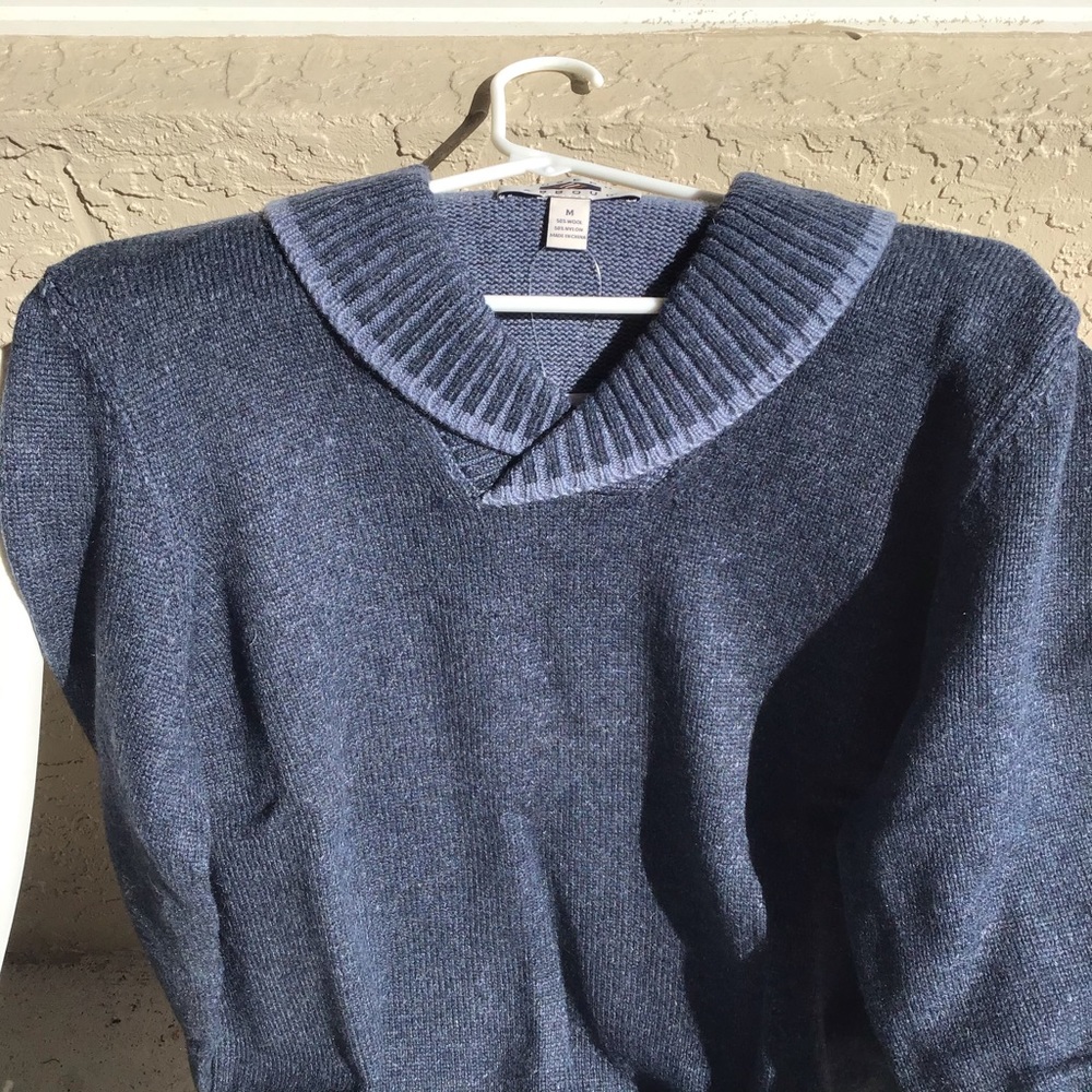 NWT Joseph Abboud mens V Neck Sweater two tone blue/ gray Sz M